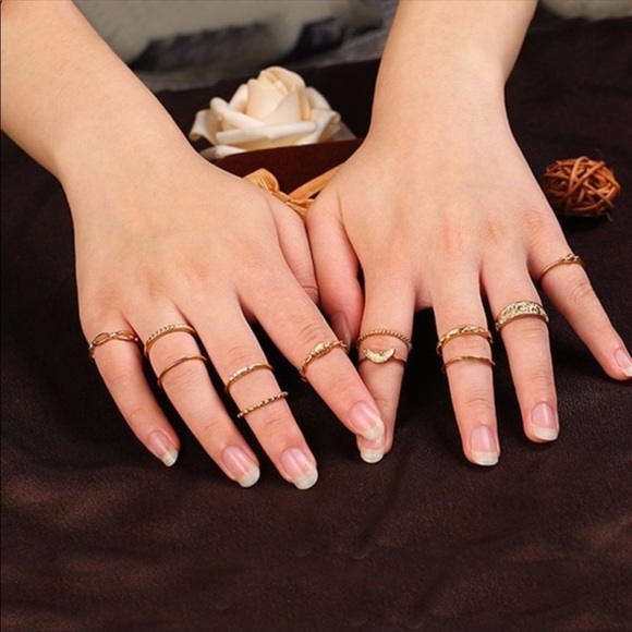 12 piece gold ring set! 💍 💛💛💛 - Picture 4 of 6